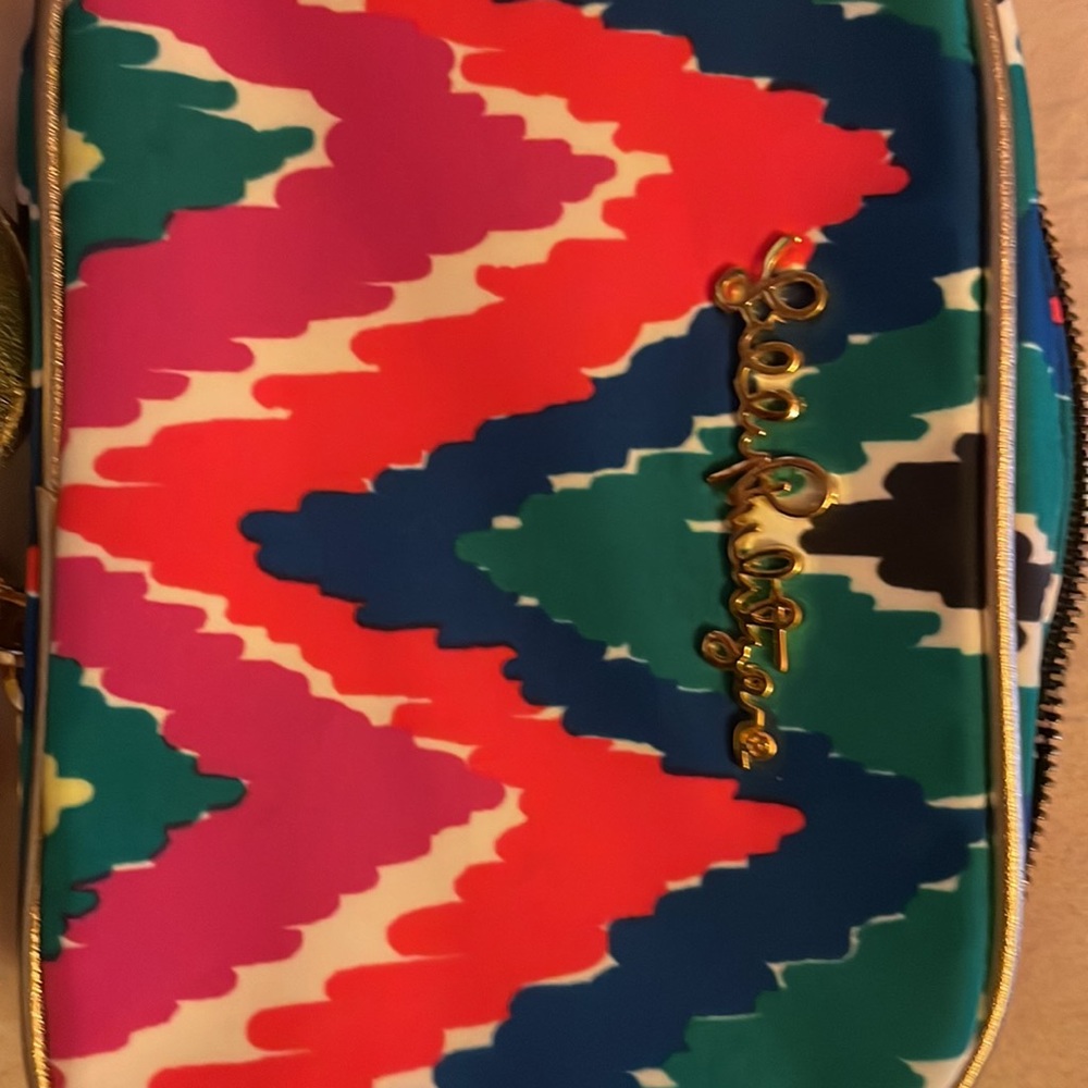 Fun colorful summer Lilly Pulitzer purse. - Picture 2 of 3